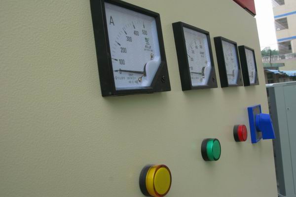 东乡配电柜-3683讲讲配电柜注意事项